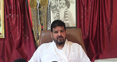 शुद्धिकरण विवाद पर बृजभूषण शरण सिंह ने कांग्रेस को घेरा, कहा- यह तुष्टिकरण की राजनीति