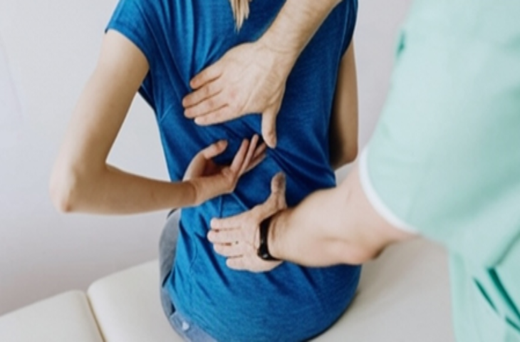 लंबे समय तक बैठने से पीठ दर्द और अकड़न की समस्या? 'छोटा ब्रेक' देगा बड़ी राहत