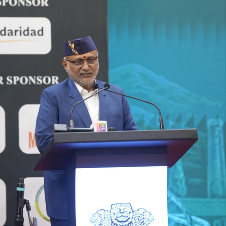 उपराष्ट्रपति ने चाय उद्योग को आधुनिक बनाने का किया आह्वान, अनुसंधान की मजबूती पर जोर
