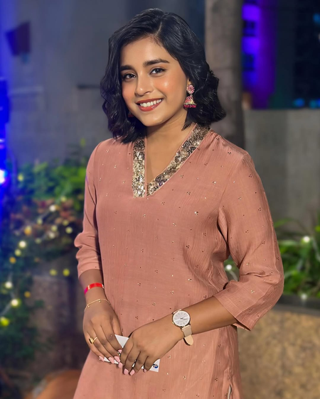 अभिनेत्री सुम्बुल तौकीर ने कहा-ज्यादा घंटे काम करने के बाद तरोताजा होने को आराम जरूरी