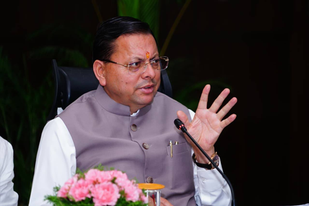 उत्तराखंड: मुख्यमंत्री धामी ने विकास कार्यों, घोषणाओं एवं परियोजनाओं की समीक्षा की