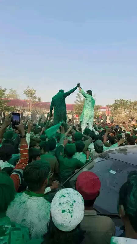 महाराष्ट्र नगर निगम चुनावों में एआईएमआईएम की बढ़त, कांग्रेस-सपा के लिए खतरे की घंटी