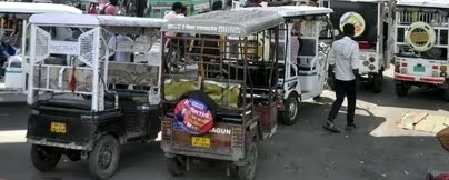 केंद्र सरकार ने ई-रिक्शा स्विच ऑफ करने वाले ऐप 'बीएटी बीएमएस' को गूगल प्ले और एप्पल ऐप स्टोर से हटाने का दिया निर्देश