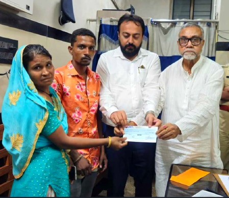 स्ट्रीट लाइट गिरने से बच्ची की मौत, बंगाल सरकार ने परिवार को 4 लाख का मुआवजा दिया