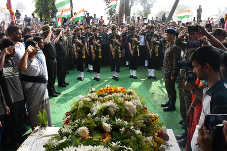 थलसेना प्रमुख ने दी सूबेदार संदीप कुमार, अग्निवीर मनीष और गनर अजय जैसवाल को श्रद्धांजलि