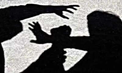 महाराष्ट्र: पुणे में 18 वर्षीय युवती से छेड़छाड़ करने के आरोप में एक व्यक्ति गिरफ्तार; स्थानीय लोगों ने की पिटाई