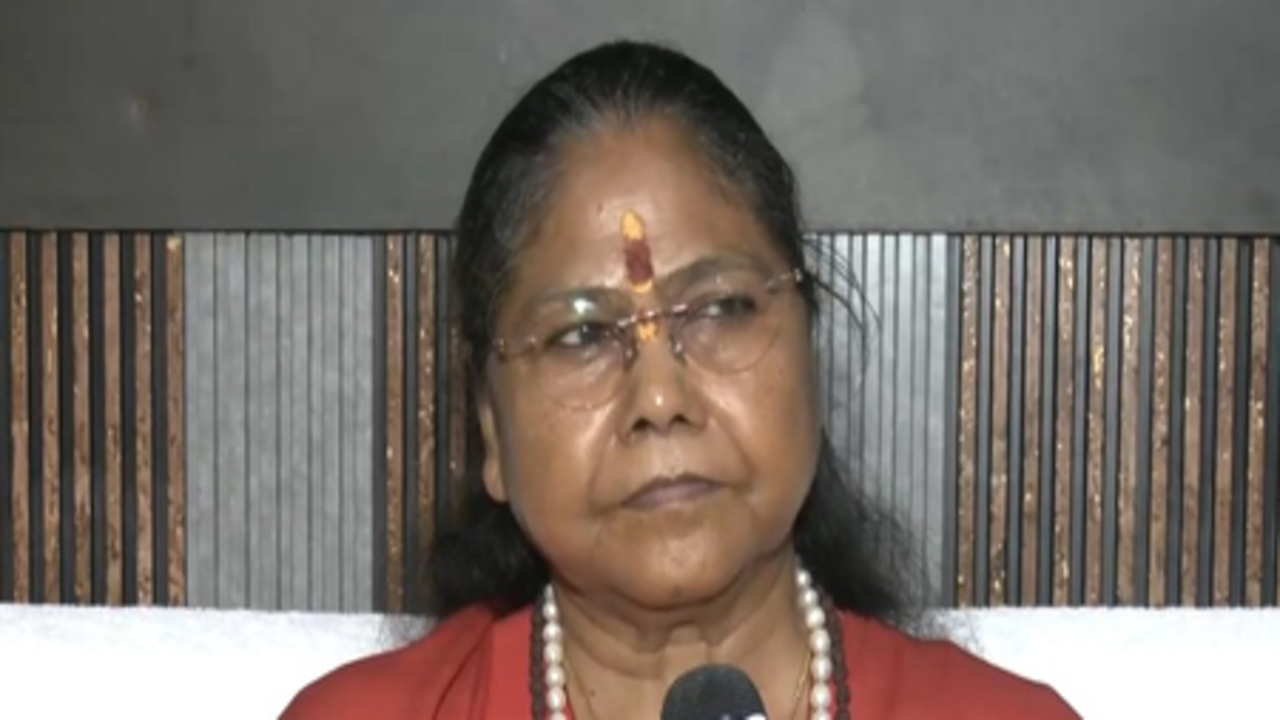 वंदे मातरम पर उमर अब्दुल्ला बधाई के हकदार, कांग्रेस को क्यों हो रही आपत्ति: साध्वी निरंजन ज्योति