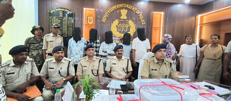 झारखंड पुलिस ने रांची में नशीले पदार्थों की तस्करी पर कार्रवाई की, छह गिरफ्तार