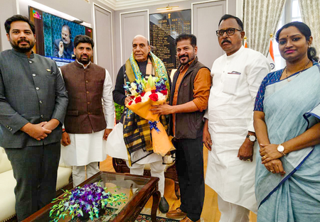 तेलंगाना के मुख्यमंत्री ने 'गांधी सरोवर परियोजना' को मंजूरी देने के लिए रक्षा मंत्री को धन्यवाद दिया