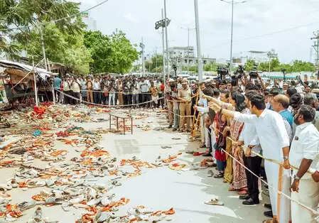 तमिलनाडु: करूर भगदड़ की पहली बरसी, विजय की रैली में 41 लोगों की मौत का दर्द आज भी जिंदा