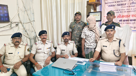 बिहार : पाकिस्तान के आतंकी नेटवर्क से संपर्क के आरोप में युवक गिरफ्तार, मोबाइल से देशविरोधी सामग्री बरामद