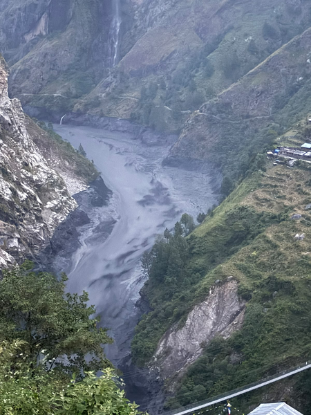 नेपाल के गोरखा जिले में बूढ़ी गंडकी नदी में भीषण बाढ़, कई घर और पुल बह गए