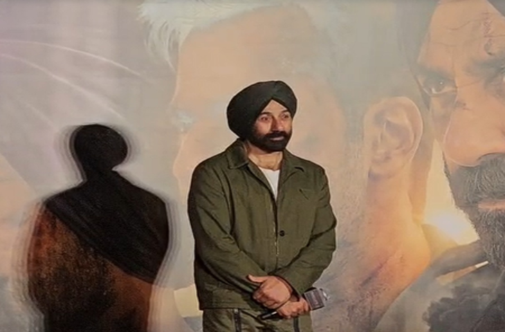 धर्मेंद्र के निधन के बाद सनी की पहली फिल्म 'बॉर्डर 2' का टीजर लॉन्च, इवेंट में भावुक हुए एक्टर