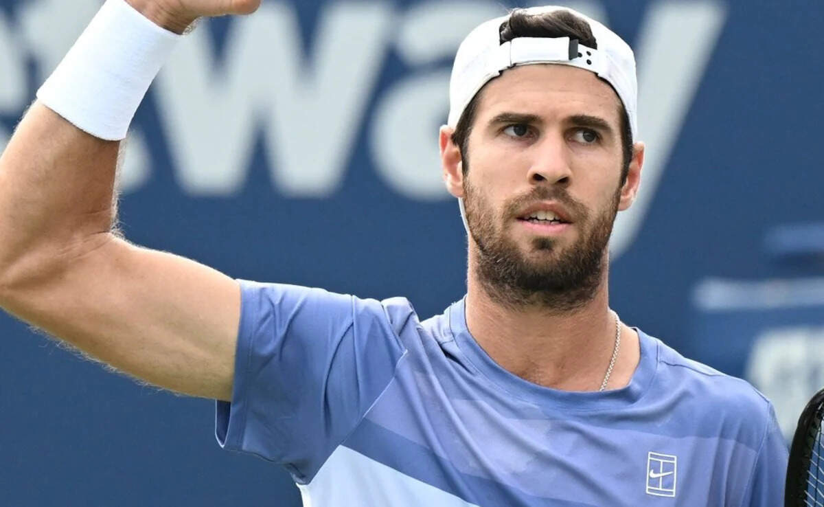 करेन खाचानोव ने अलेक्जेंडर ज़ेवरेव को हराकर एटीपी टोरंटो फाइनल में प्रवेश किया