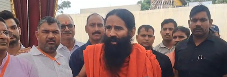 रामदेव ने कंगना रनौत पर साधा निशाना, कहा- मैं ओछे लोगों पर कोई टिप्पणी नहीं करना चाहता
