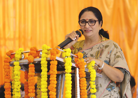 दिल्ली में 'मिशन 70 लाख पौधारोपण अभियान', सीएम रेखा गुप्ता ने की जनभागीदारी की अपील