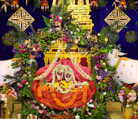 बेंगलुरु: इस्कॉन मंदिरों में धूमधाम से मनाई गई श्रीकृष्ण जन्माष्टमी, लाखों भक्त हुए शामिल