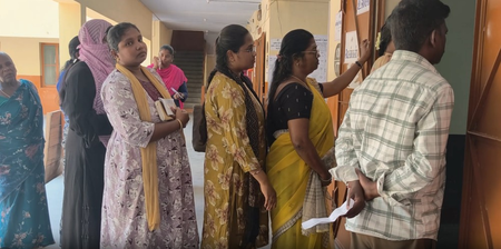 तमिलनाडु उपचुनाव: 6 घंटे की वोटिंग के बाद मदुरंतकम में 55.19 प्रतिशत और धारापुरम में 56.09 प्रतिशत मतदान
