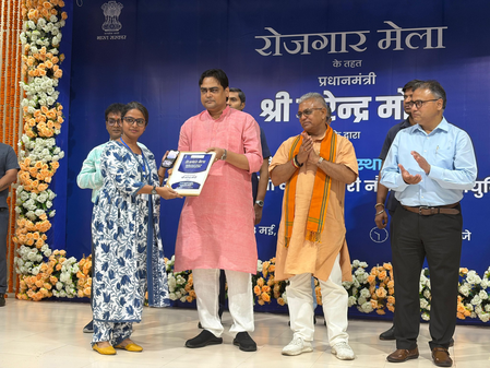 19वां रोजगार मेला: खड़गपुर-सिलीगुड़ी में 200 से अधिक युवाओं को मिले नियुक्ति पत्र