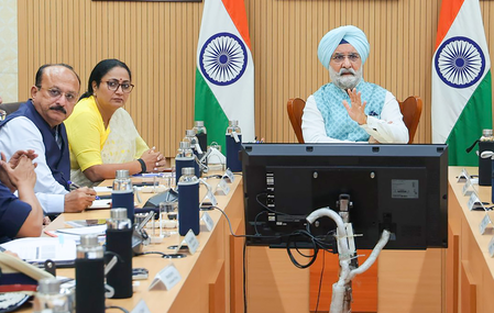 दिल्ली में हॉस्टल संकट पर एलजी ने लिया बड़ा एक्शन, आशीष सूद की अध्यक्षता में बनी 20 सदस्यीय जांच समिति