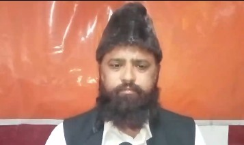 सीएम योगी के बयान को मुस्लिम धर्मगुरु का समर्थन, बोले- सार्वजनिक जगहों पर नमाज अदा करना सही नहीं