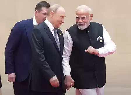टैरिफ दबाव के बीच पुतिन ने की पीएम मोदी की भूमिका की सराहना, डिफेंस एक्सपर्ट ने बताई इसकी वजह