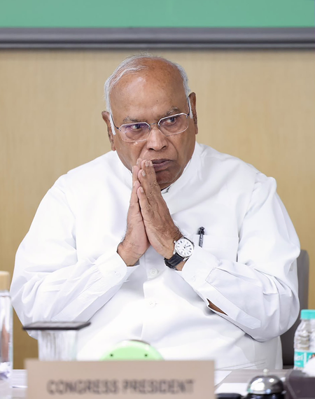 ग्वालियर हादसा: खड़गे बोले- 'तय होनी चाहिए सरकार और प्रशासन की जवाबदेही', राहुल ने भी जताया दुख