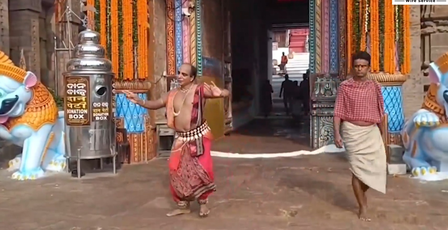 पुरी : स्नान वेदी पर पधारे महाप्रभु जगन्नाथ, श्रद्धालुओं की सुरक्षा के कड़े इंतजाम