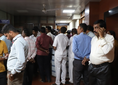 कर्नाटक में लोकायुक्त की बड़ी कार्रवाई, 4 जिलों में एक साथ छापेमारी