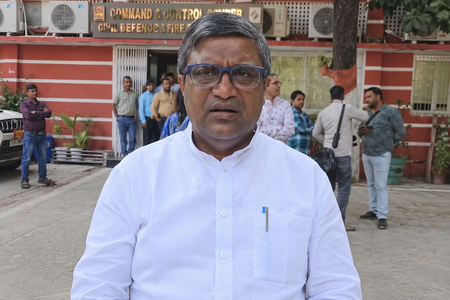 बिहार: मतगणना में पारदर्शिता सुनिश्चित करने की मांग, निर्वाचन आयोग से मिला राजद डेलीगेशन
