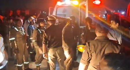 गाजियाबाद के खोड़ा कॉलोनी में भीषण आग, 150 लोग फंसे, 20 से ज्यादा झुलसे