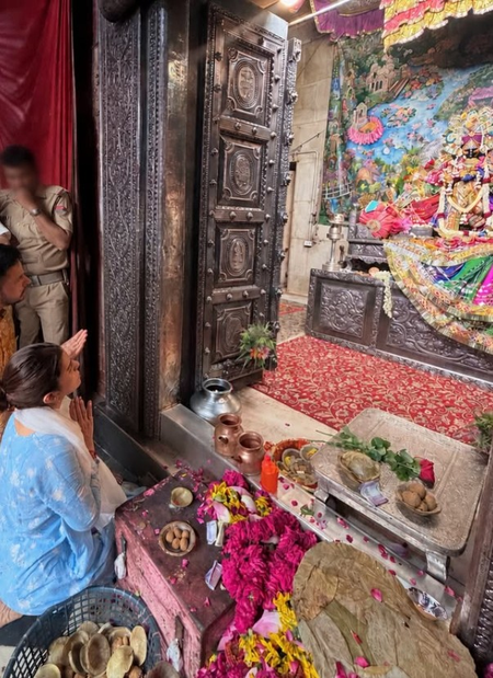 जन्माष्टमी पर ब्रज की गलियों में खोईं निमरत कौर, बांके बिहारी के दर्शन से कृष्ण लीला तक की दिखाई झलक
