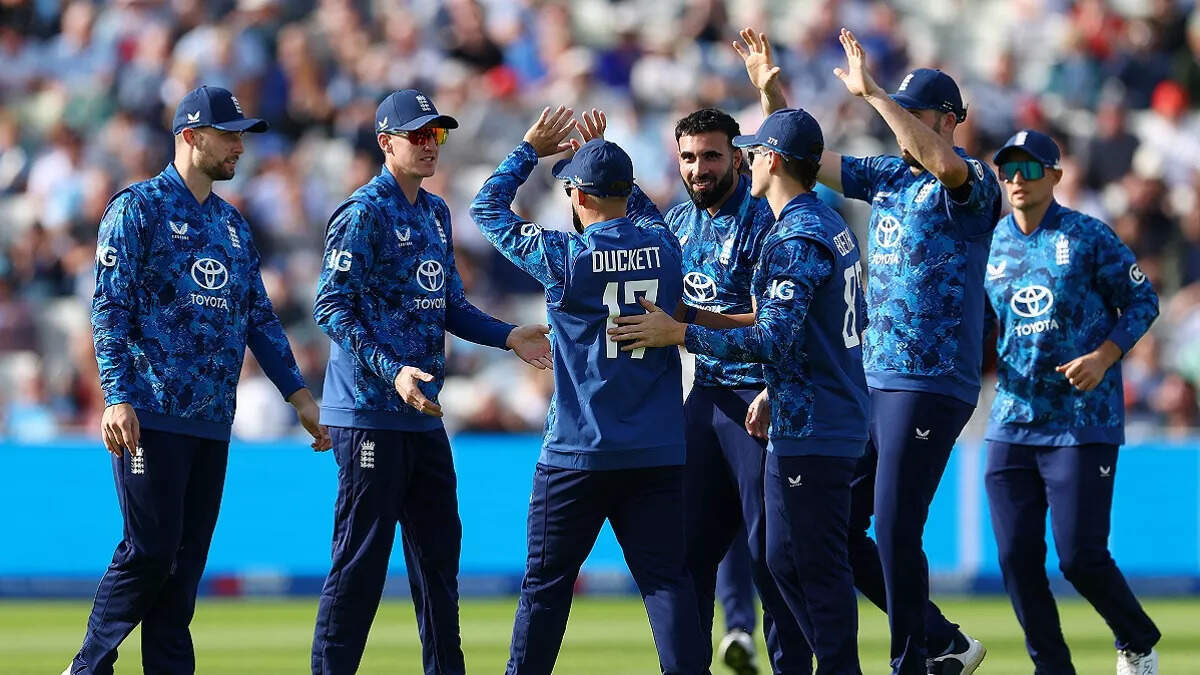 ENG vs WI: हैरी ब्रूक की कप्‍तानी में अंग्रेजों का तांडव, पहले वनडे में इंग्‍लैंड ने वेस्‍टइंडीज को बुरी तरह रौंदा