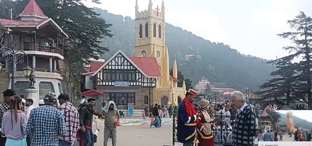 वीकेंड पर शिमला में पर्यटकों की रौनक, विंटर सीजन से कारोबारियों को बड़ी उम्मीदें