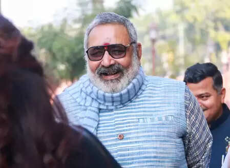 'अभिषेक बनर्जी को बचाने के लिए ममता ने ईडी से कागज चुराए', केंद्रीय मंत्री गिरिराज सिंह का बड़ा हमला