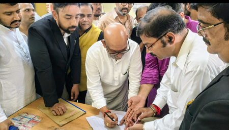 अयोध्या में ‘मछली खाने’ के आरोप पर कांग्रेस प्रदेश अध्यक्ष ने सीएम के खिलाफ मानहानि परिवाद दाखिल किया