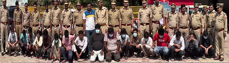 होटल के कमरे में चल रहा था सट्टे और जुए का अड्डा, 20 गिरफ्तार; 1.62 लाख रुपए, वाहन और मोबाइल बरामद