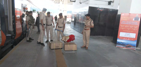 श्रीनगर-कटरा वंदे भारत एक्सप्रेस का जम्मू तक होगा विस्तार, आठ के बजाय 20 कोच के साथ चलेगी ट्रेन