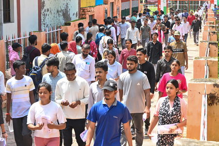 गौतमबुद्धनगर में 32 केंद्रों पर होगी पीईटी 2026 परीक्षा, तैयारियों को लेकर प्रशासन अलर्ट