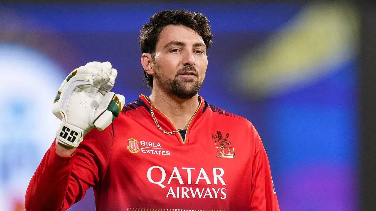 RCB का ये स्टार खिलाड़ी नहीं खेलना चाहता ODI क्रिकेट, IPL से कमाए 27.75 करोड़