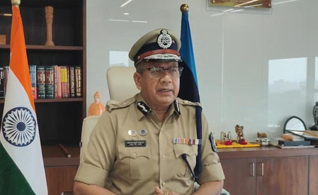 गुजरात: भावनगर शराब कांड के बाद अहमदाबाद पुलिस की कार्रवाई, 436 मामले दर्ज, 476 गिरफ्तार