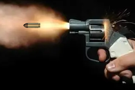 बिहार: हथियार बरामद कराने गया था आरोपी; पुलिस पर कर दी फायरिंग, मुठभेड़ में घायल