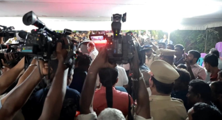 मंत्री वीना जॉर्ज ने अपने खिलाफ विरोध प्रदर्शन के लिए एलओपी सतीशन को दोषी ठहराया