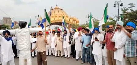 नशे के विरुद्ध किसान संगठनों ने किया पंजाब बंद का आह्वान, अमृतसर में गोल्डन गेट के सामने सरकार के खिलाफ प्रदर्शन