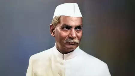 डॉ. राजेंद्र प्रसाद: गांधी जी के साथी से लेकर भारत के प्रथम राष्ट्रपति बनने तक कायम रखी सादगी और त्याग की मिसाल