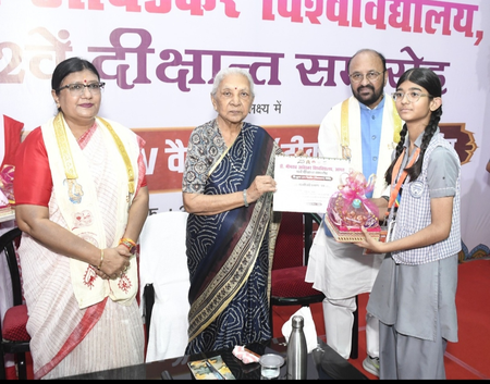 आगरा विश्वविद्यालय के दीक्षांत समारोह में राज्यपाल का युवाओं को संदेश, शिक्षा को राष्ट्र निर्माण और समाज सेवा का माध्यम बनाएं