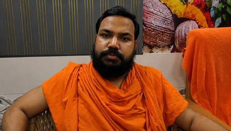 राम जन्मभूमि दान प्रकरण विवाद में एफआईआर दर्ज होना स्वागत योग्य कदम: देवेशाचार्य महाराज
