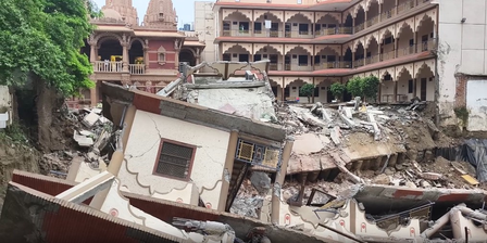प्रयागराज स्थित स्वामी नारायण मंदिर का एक हिस्सा अचानक ढहा, लोगों ने बताया आवाज काफी तेज थी