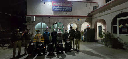 नोएडा में होली के दौरान दो सोसाइटियों में बवाल, मारपीट के वीडियो वायरल, 10 आरोपी गिरफ्तार