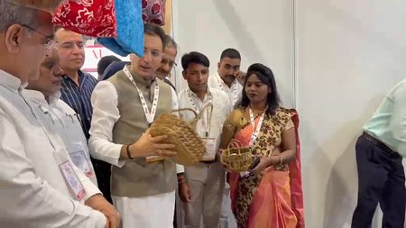 यूपी इंटरनेशनल ट्रेड शो में दिखी ‘मेक इन इंडिया’ और ‘मेक इन यूपी’ की ताकत, डिफेंस ड्रोन बने आकर्षण का केंद्र